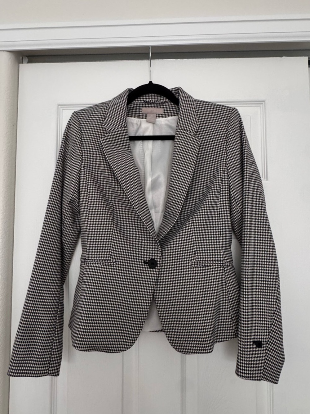 H&M Black & White Mini Houndstooth Single-Button Blazer